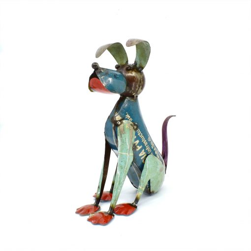 chien en métal recyclé
