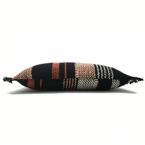 Coussin style berbère noir blanc et orange