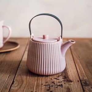 Théière 1 litre rose avec filtre en inox