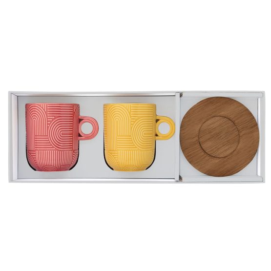 Coffret de 2 mugs colorés en porcelaine avec soucoupes en bois