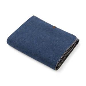 Plaid hiver uni bleu en laine recyclée en grande taille 160 x 200 cm-sans franges