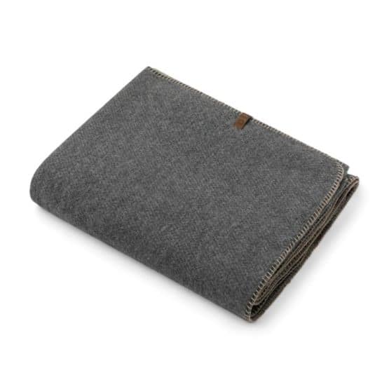 Plaid hiver uni gris en laine recyclée en grande taille 160 x 200 cm-sans franges