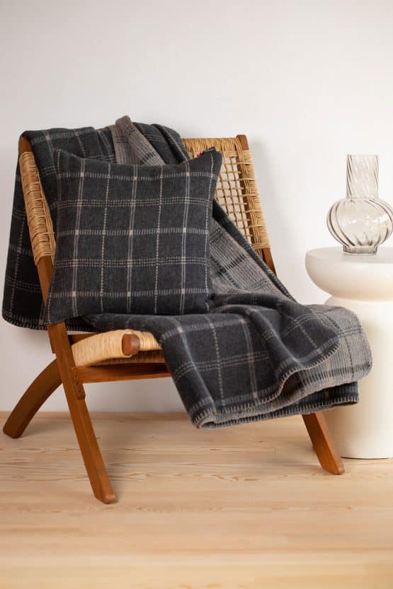 Plaid à carreaux gris en coton pour canapé en 150 x 200 cm – Image 4