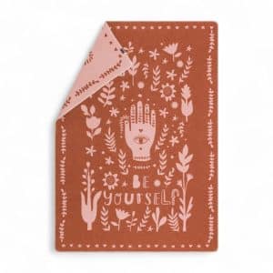 Plaid en terracotta "Be youself" motif bohème en coton pour canapé