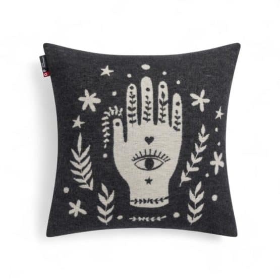 Coussin noir "Be youself" motif bohème en coton 40 x 40 cm