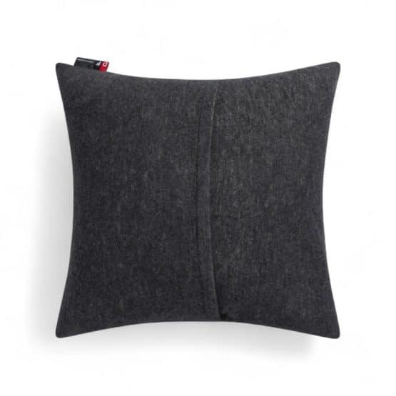Verso coussin noir"Be youself" motif bohème