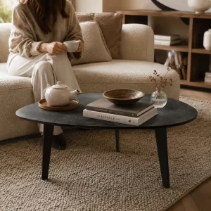 table-basse-en-ceramique-noire-style-galet