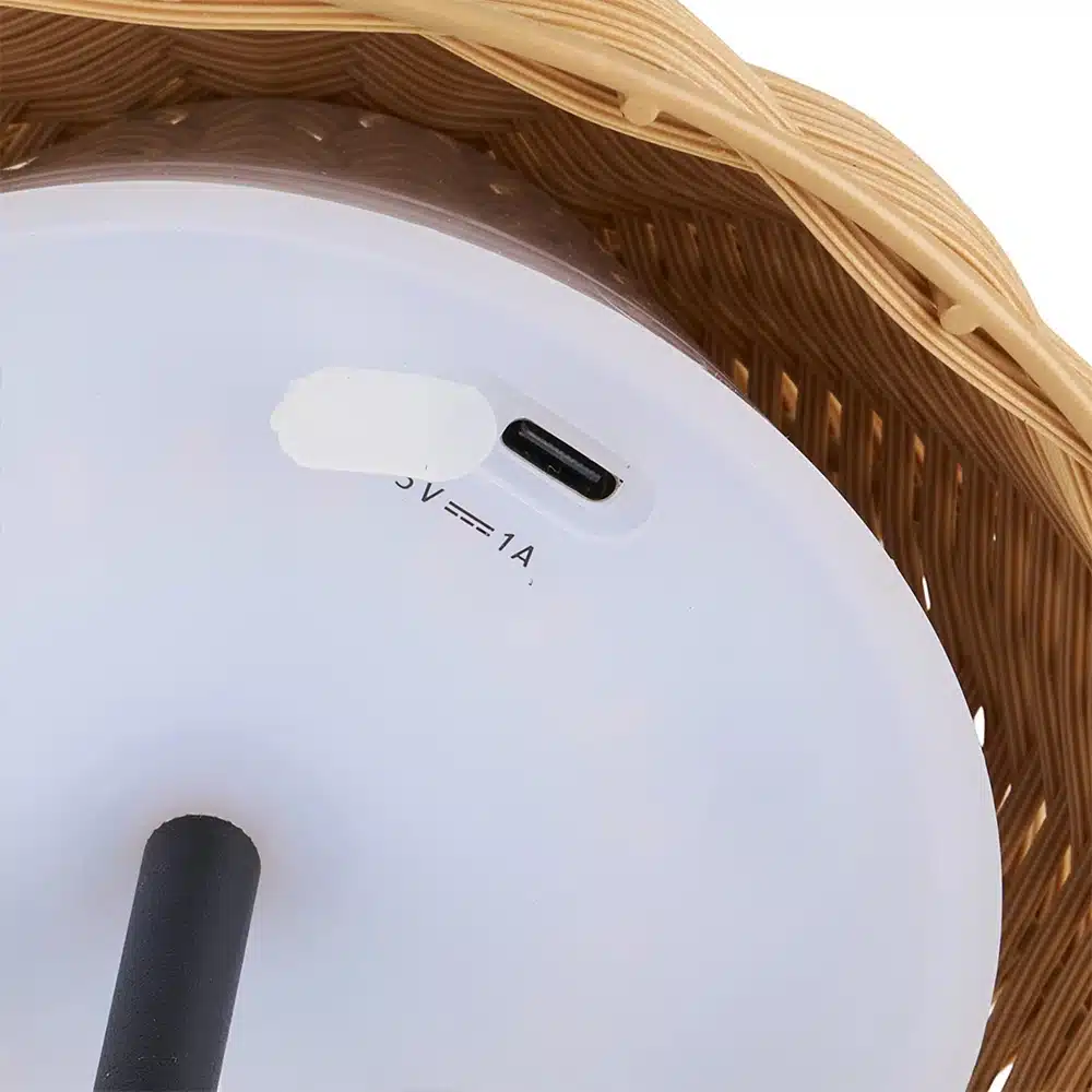 la-connexion-usbc-pour-recharger-la-lampe